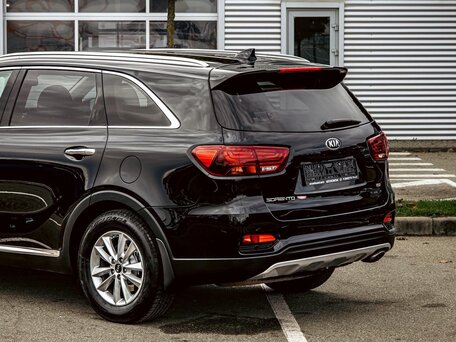 2020 Kia Sorento III Prime Рестайлинг, чёрный, 2225000 рублей, вид 4
