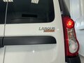 2026 Lada (ВАЗ) Largus Cross I Рестайлинг, белый, 2022000 рублей - вид 6