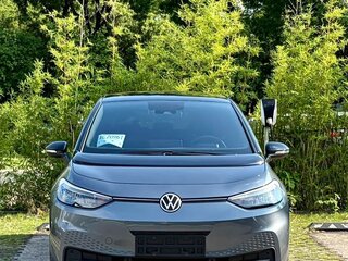 2024 Volkswagen ID.3 57.3 kWh I, серый, 2630000 рублей, вид 2