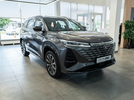 2025 Changan CS75 Plus III, серый, 4189900 рублей, вид 3