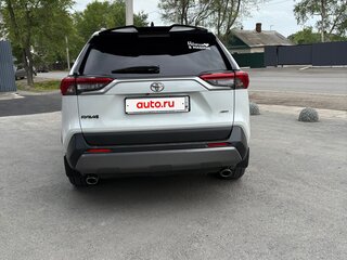 2020 Toyota RAV4 V (XA50), белый, 3550000 рублей, вид 3