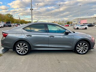 2021 Skoda Octavia IV (A8), серый, 2200000 рублей, вид 3