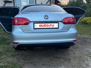2013 Volkswagen Jetta VI, серый, 900000 рублей, вид 3