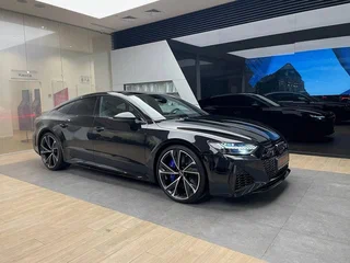 2022 Audi RS 7 II (4K), чёрный, 11700000 рублей, вид 2