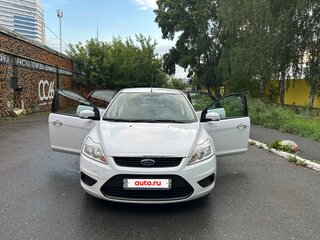 2011 Ford Focus II Рестайлинг, белый, 530000 рублей, вид 2