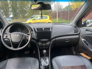 2013 Hyundai Solaris I, чёрный, 680000 рублей, вид 5