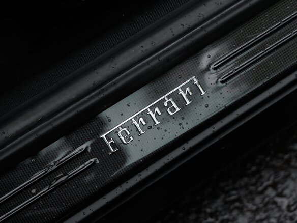 2017 Ferrari GTC4Lusso, красный, 31000000 рублей - вид 32