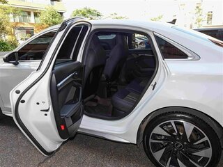 2024 Audi A3 35 TFSI Long IV (8Y), белый, 1795000 рублей, вид 3