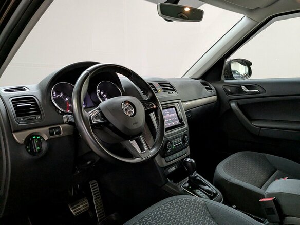 2016 Skoda Yeti I Рестайлинг, коричневый, 1685000 рублей - вид 1
