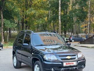 2017 Chevrolet Niva I Рестайлинг, чёрный, 980000 рублей, вид 4