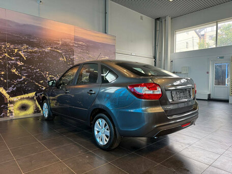2026 Lada (ВАЗ) Granta I Рестайлинг, серый, 1200000 рублей, вид 4