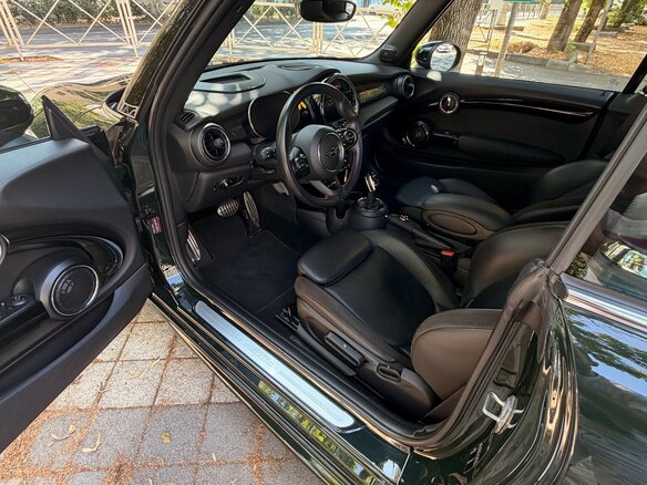 2021 Mini Cabrio JCW John Cooper Works III Рестайлинг, зелёный, 2750000 рублей - вид 10