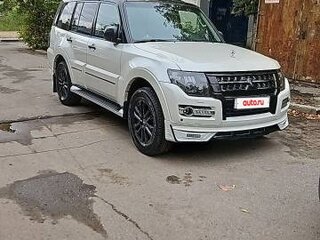 2019 Mitsubishi Pajero IV Рестайлинг 2, белый, 3799000 рублей, вид 4