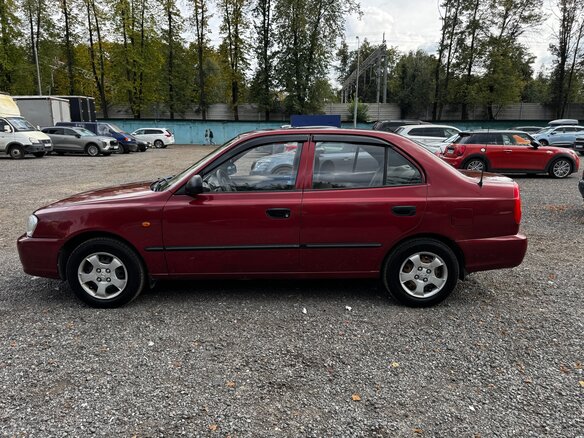 2005 Hyundai Accent ТагАЗ II, красный, 300000 рублей - вид 2