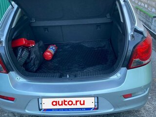 2012 Chevrolet Cruze I Рестайлинг, серебристый, 700000 рублей, вид 5