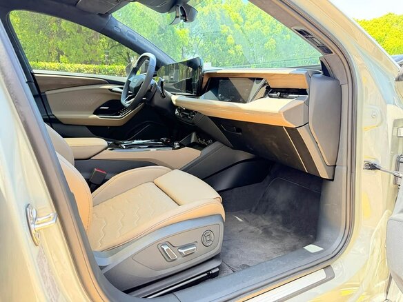 2026 Audi A6L e-tron, белый, 6600000 рублей - вид 5