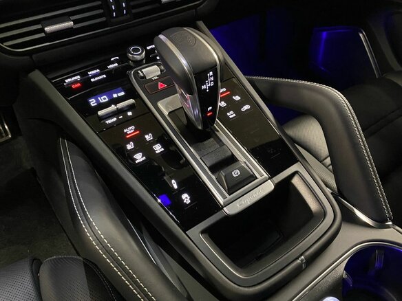 2021 Porsche Cayenne Turbo III, чёрный, 14790000 рублей - вид 22