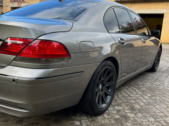 2005 BMW 7 серии 730i IV (E65/E66) Рестайлинг, серый, 1170000 рублей - вид 24