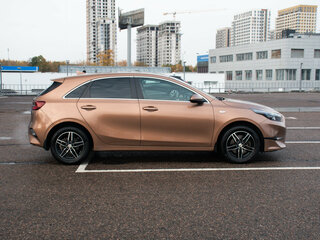 2021 Kia Ceed III Рестайлинг, коричневый, 1789000 рублей, вид 4