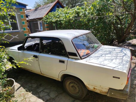 2002 Lada (ВАЗ) 2107, белый, 110000 рублей, вид 4