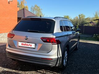 2020 Volkswagen Tiguan II, серый, 2500000 рублей, вид 3