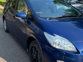 2010 Toyota Prius III (XW30), синий, 580000 рублей, вид 2