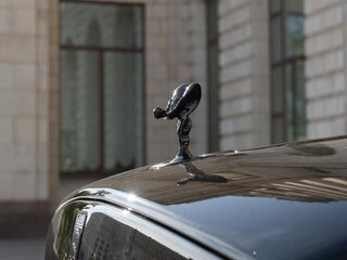 2026 Rolls-Royce Cullinan Black Badge I Рестайлинг (Series II), чёрный, 67790000 рублей, вид 5