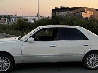 1998 Toyota Crown X (S150), белый, 520000 рублей, вид 3