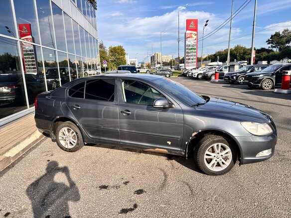2012 Skoda Octavia II (A5) Рестайлинг, серый, 500000 рублей - вид 2