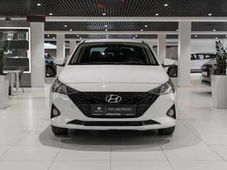 2022 Hyundai Solaris II Рестайлинг, белый, 1645000 рублей, вид 3
