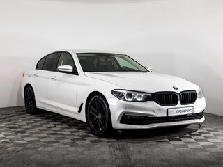 2017 BMW 5 серии 520d VII (G30/G31/G38), белый, 2299000 рублей, вид 2