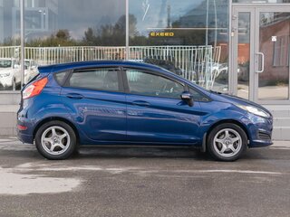 2016 Ford Fiesta Mk6 Рестайлинг, синий, 615000 рублей, вид 4
