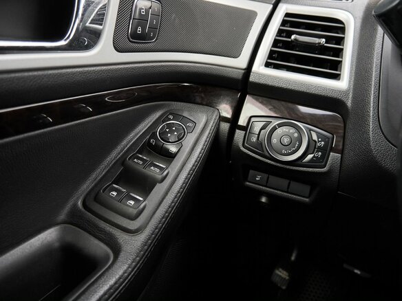 2013 Ford Explorer V, белый - вид 11