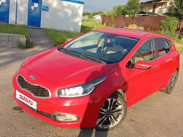 2013 Kia Ceed II, красный, 960000 рублей
