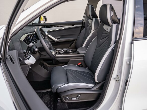 2024 Geely Atlas II, белый, 3099000 рублей - вид 9