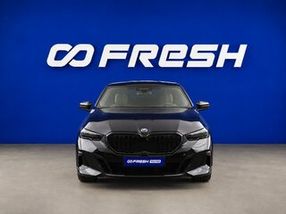 2024 BMW 5 серии 520i VIII (G60/G61/G68), синий, 6998888 рублей, вид 3