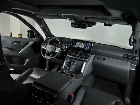 2022 Toyota Land Cruiser 300 Series, чёрный, 9800000 рублей, вид 5