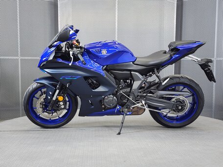 2022 Yamaha YZF-R7, синий, 799000 рублей, вид 5