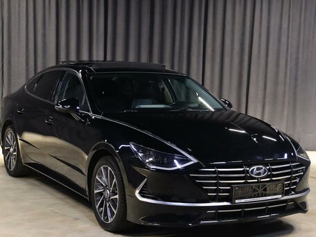 2021 Hyundai Sonata VIII (DN8), чёрный, 2099000 рублей, вид 3