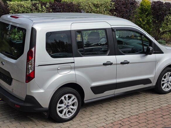 2022 Ford Tourneo Connect Grand II Рестайлинг, серебристый, 1950000 рублей - вид 7