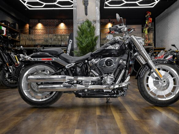 2026 Harley-Davidson Fat Boy, чёрный, 3290000 рублей - вид 24