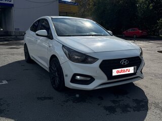 2017 Hyundai Solaris II, белый, 996600 рублей, вид 3