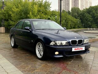 2000 BMW 5 серии 540i IV (E39) Рестайлинг, синий, 1450000 рублей, вид 3