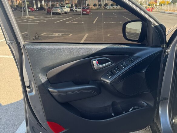 2011 Hyundai ix35 I, серебристый, 1100000 рублей - вид 10