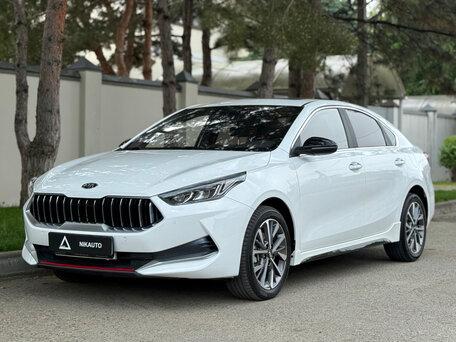 2021 Kia K3 II (China Market), белый, 1800000 рублей, вид 1