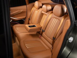 2025 Aston Martin DBX707 I, зелёный, 50888500 рублей, вид 4