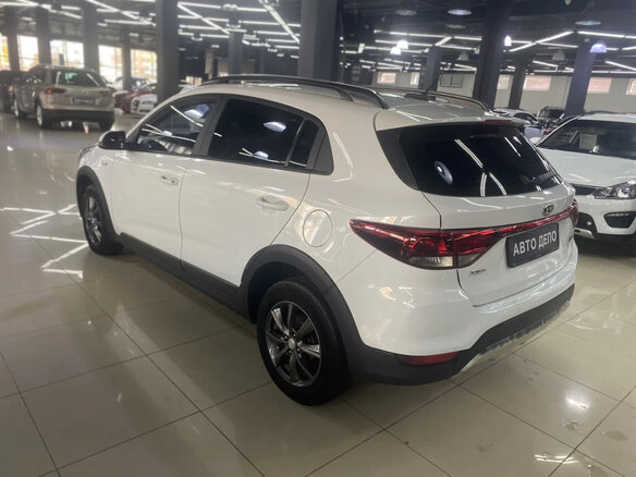 2020 Kia Rio X-Line IV, белый, 1651000 рублей - вид 5