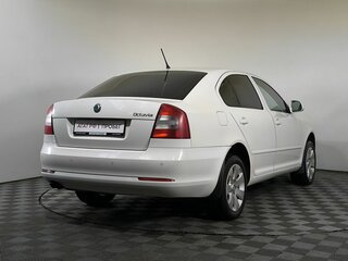 2013 Skoda Octavia II (A5) Рестайлинг, белый, 800000 рублей, вид 4