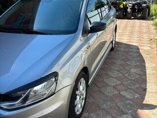 2018 Volkswagen Polo V Рестайлинг, серебристый, 1200000 рублей, вид 1