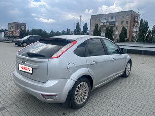 2010 Ford Focus II Рестайлинг, серебристый, 620000 рублей, вид 5